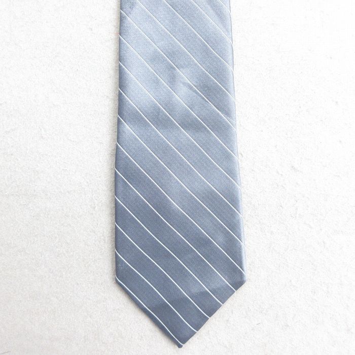 【商品番号】 nec24101866 【商品名】 中古 ネクタイ 90年代 90s グレー 【実寸サイズ】 総丈144cm 幅（大剣先）8cm 【素材】 ポリエステル98％、シルク2％ 【程度】 A 